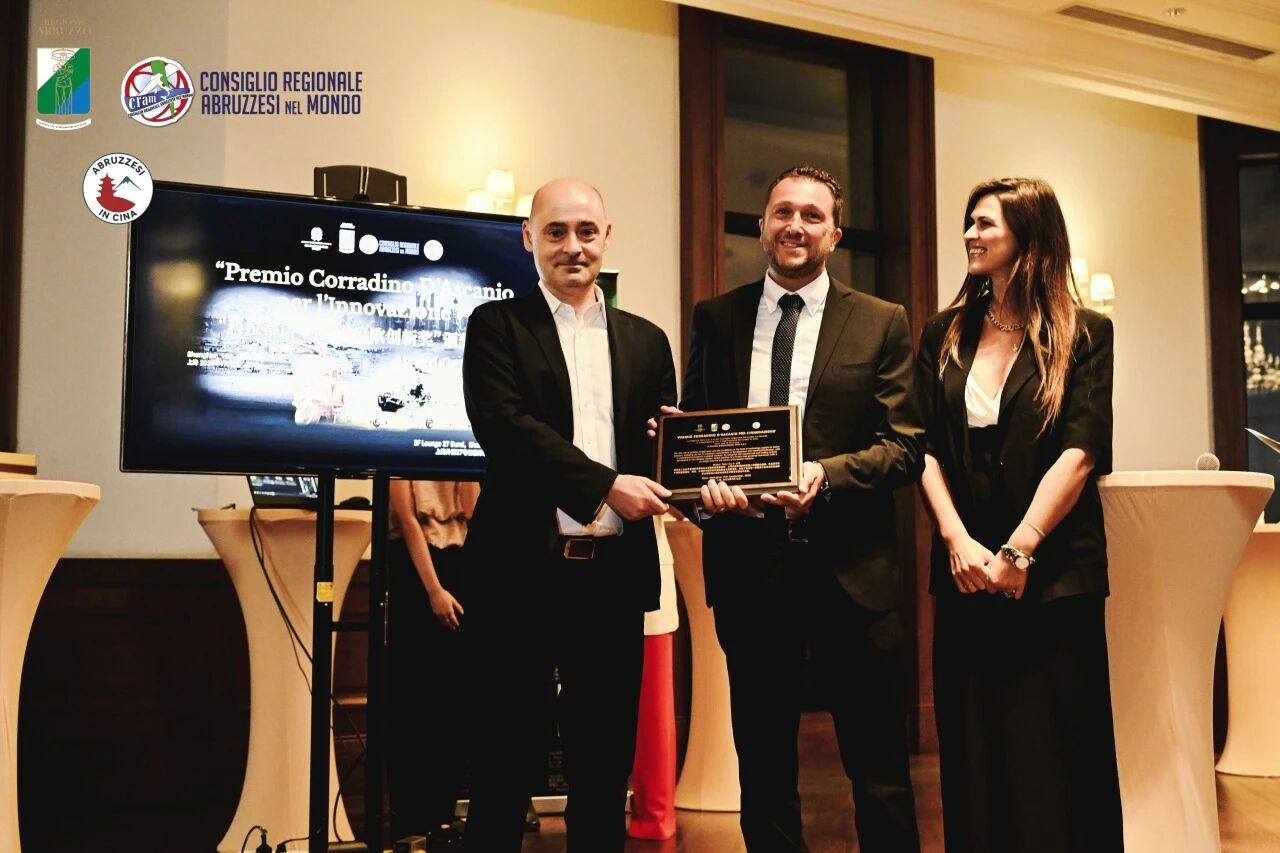 697b2e8527b4e.jpg 4.jpg